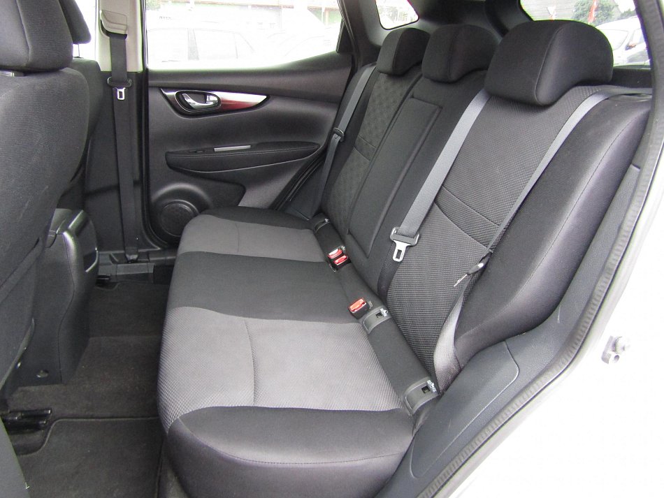 Nissan Qashqai 1.2 DiG-T N-Connecta 4x2