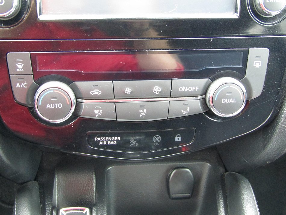 Nissan Qashqai 1.2 DiG-T N-Connecta 4x2