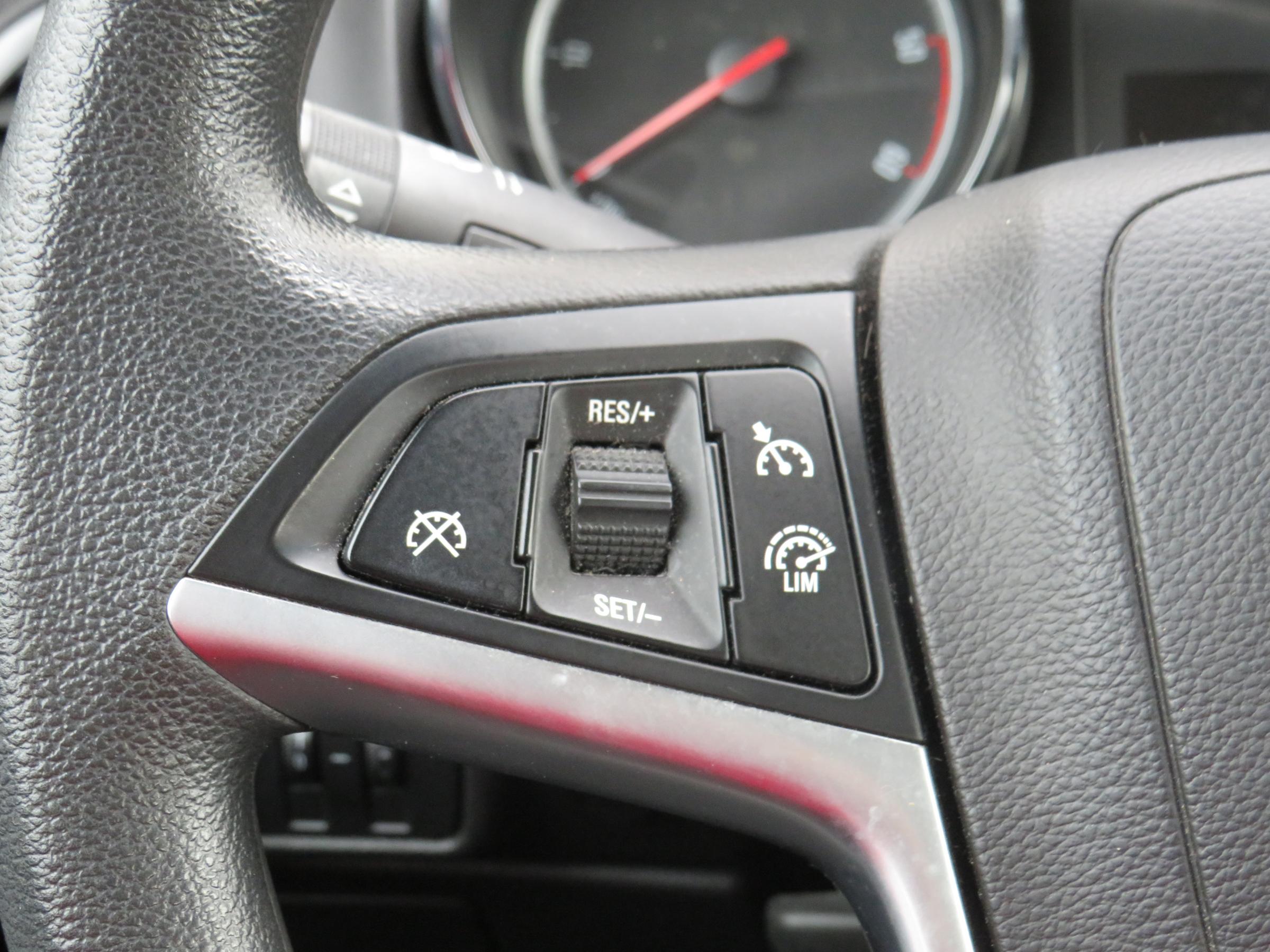 Opel Astra, 2014 - pohled č. 14