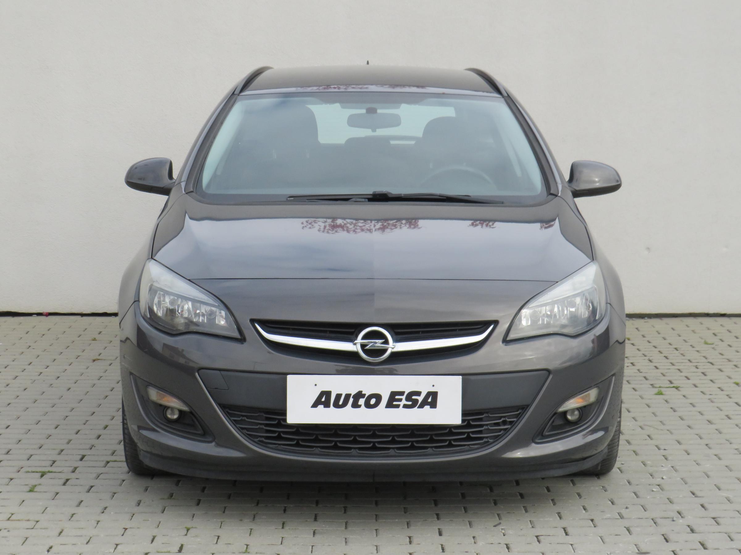 Opel Astra, 2014 - pohled č. 2