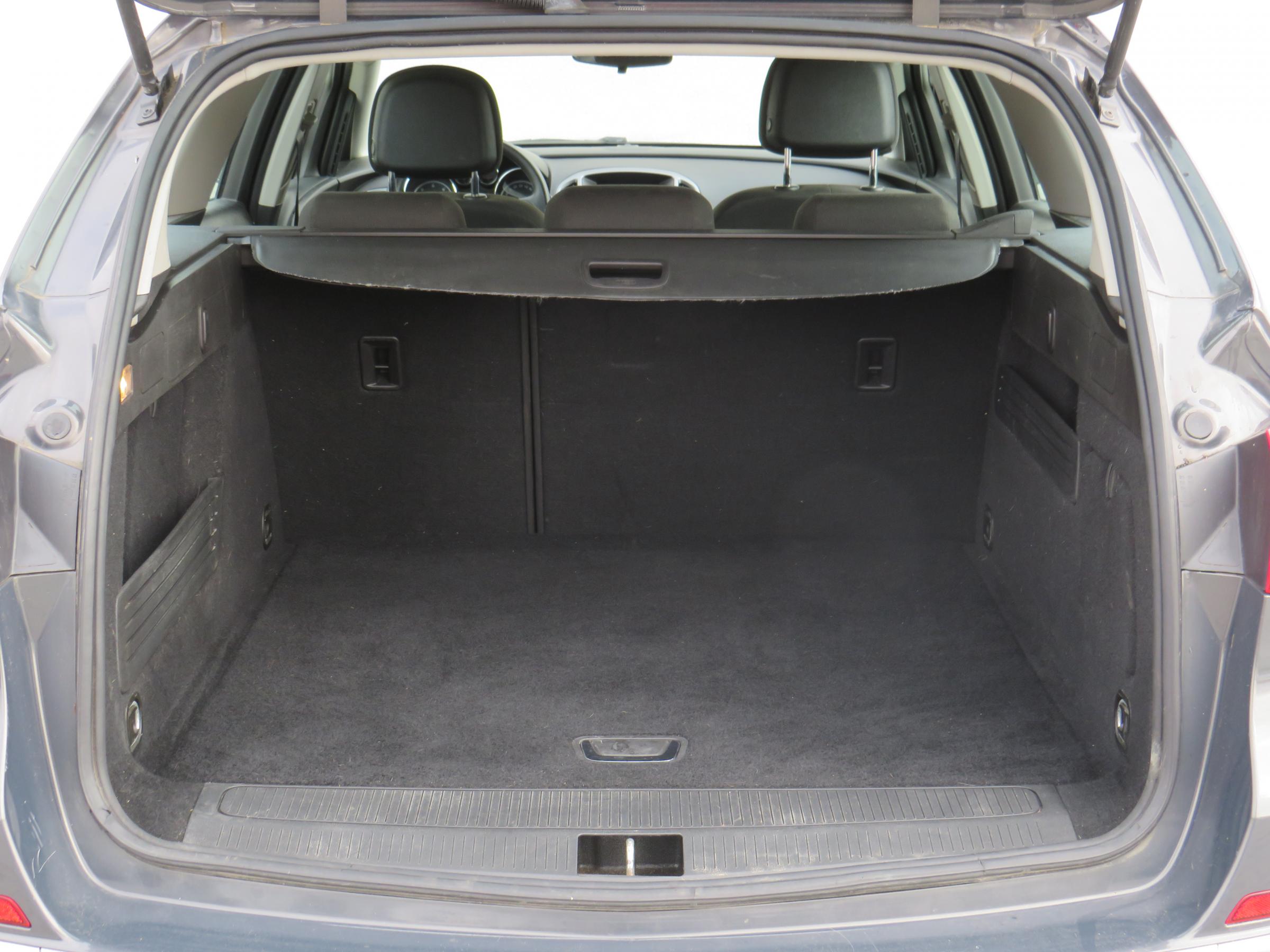 Opel Astra, 2014 - pohled č. 7