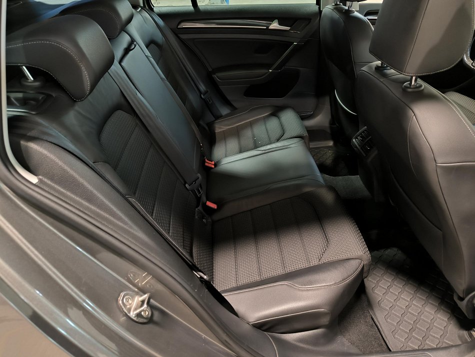 Volkswagen Golf 2.0TDi 