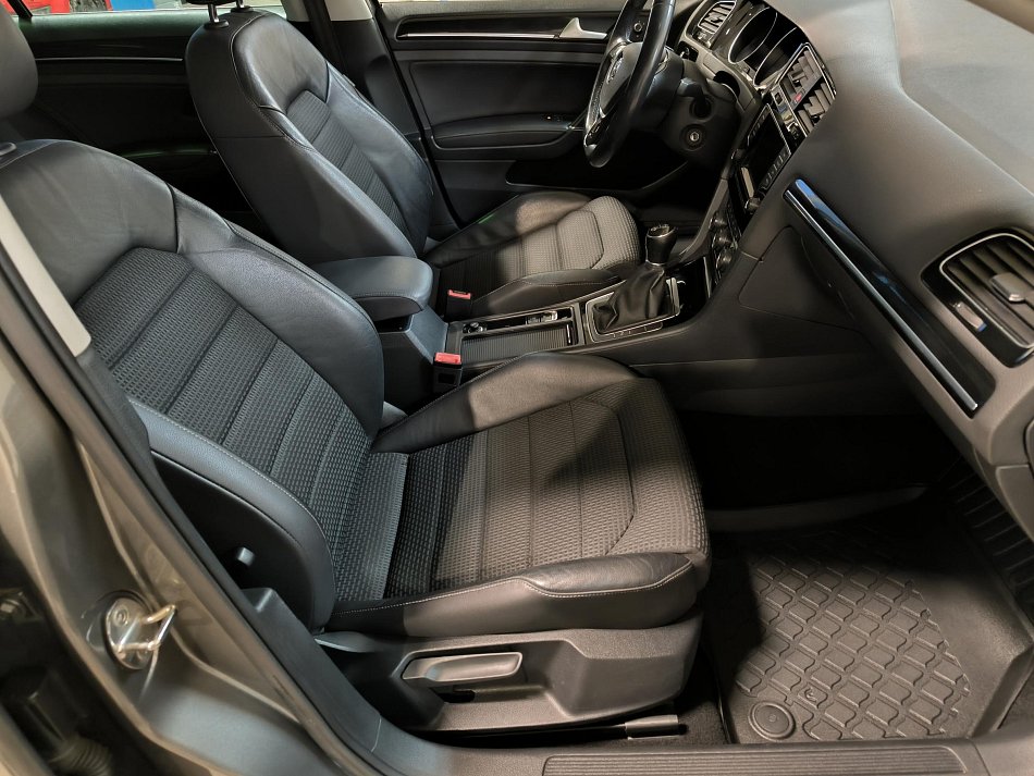 Volkswagen Golf 2.0TDi 