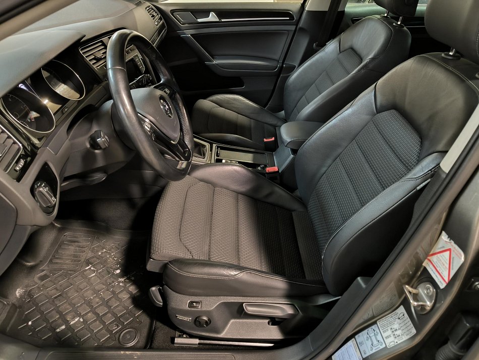 Volkswagen Golf 2.0TDi 