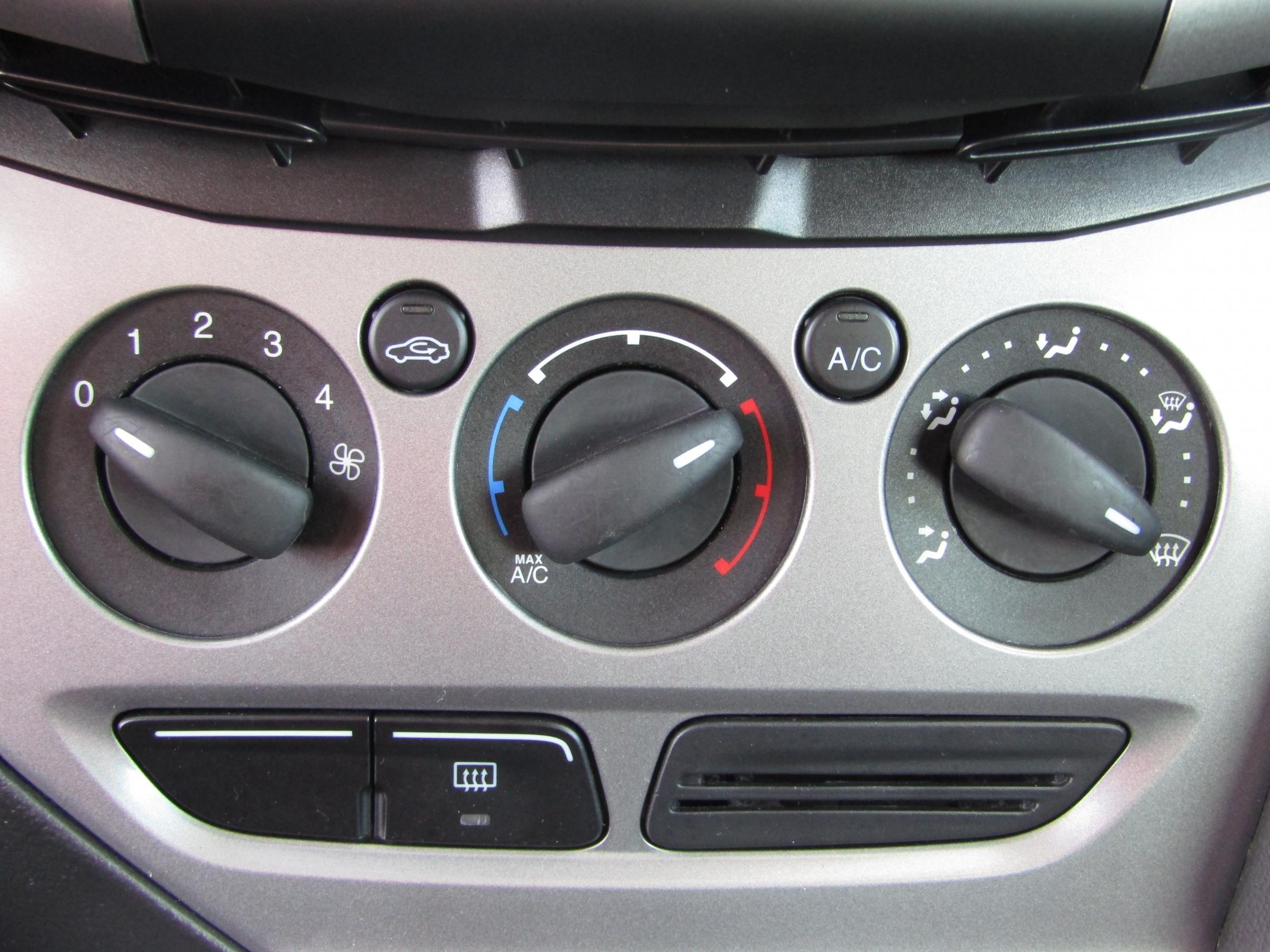 Ford Focus, 2012 - pohled č. 13