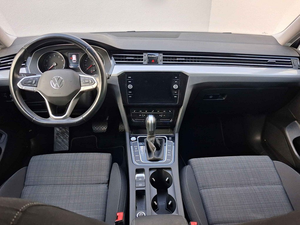 Volkswagen Passat 1.5 TSi Business