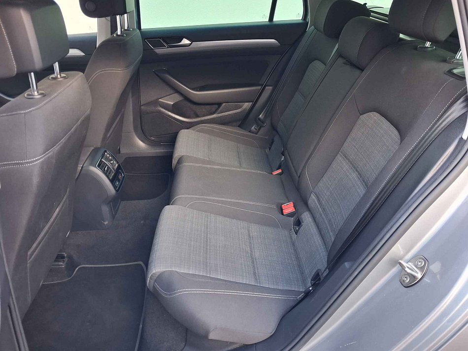 Volkswagen Passat 1.5 TSi Business