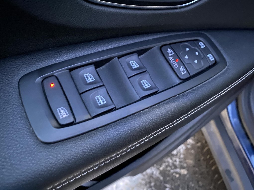 Renault Scénic 1.2 TCe Intense 7míst