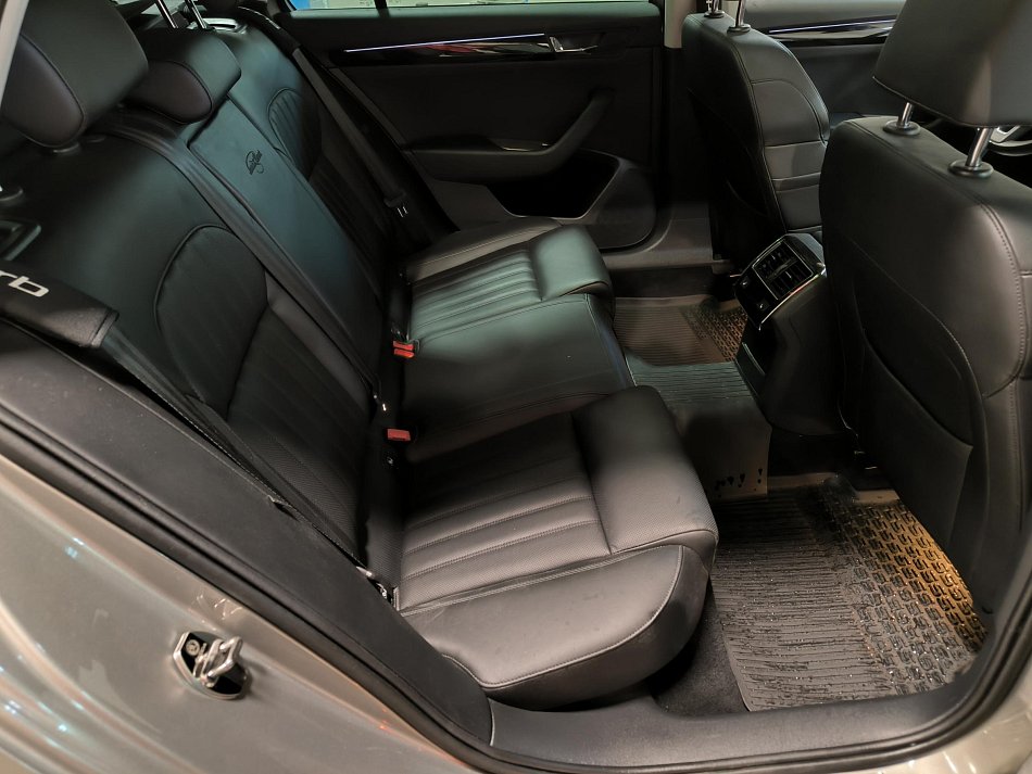 Škoda Superb III 2.0 TDi L&K