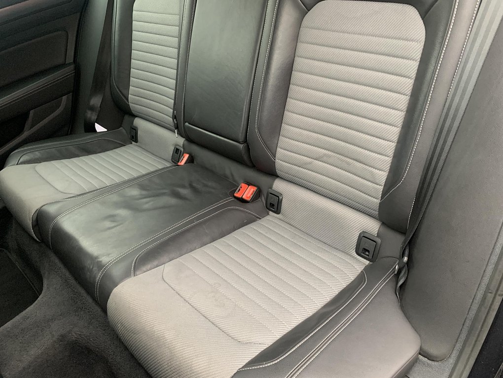 Volkswagen Passat 2.0 TDi R-Line