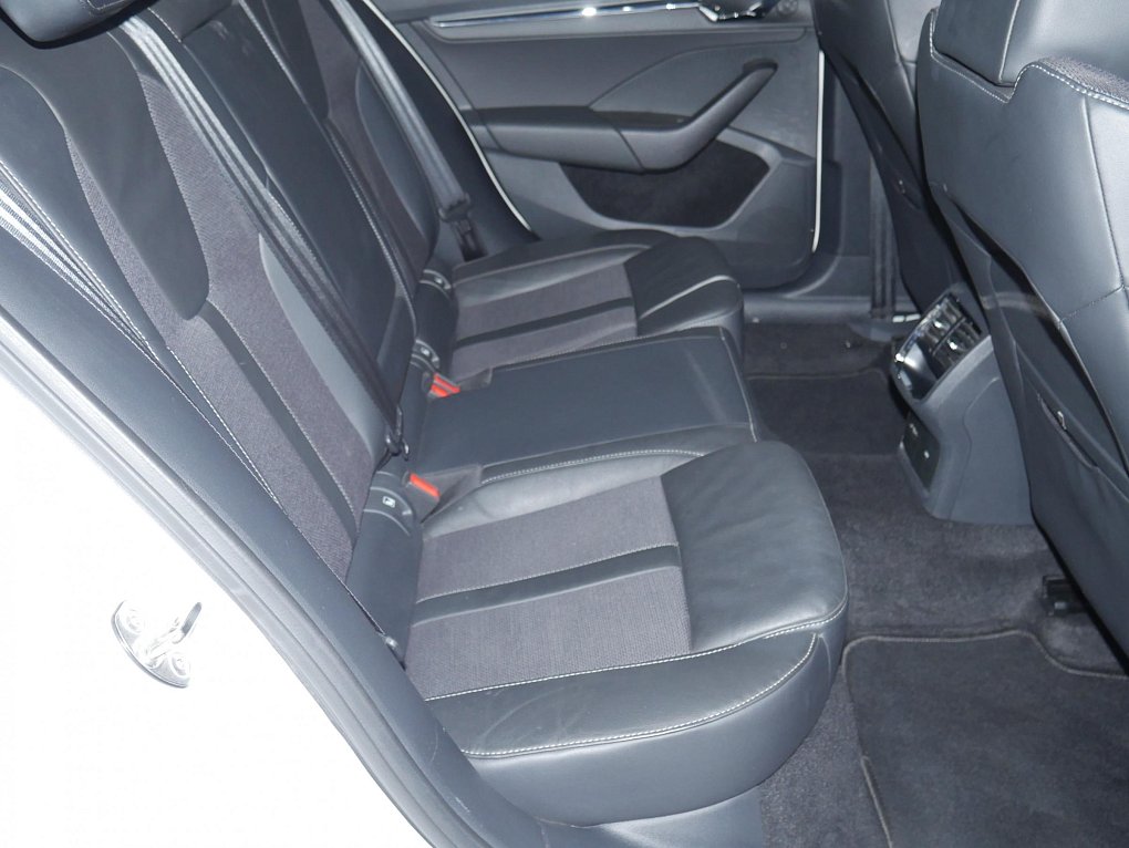 Škoda Octavia IV 2.0 TDi 