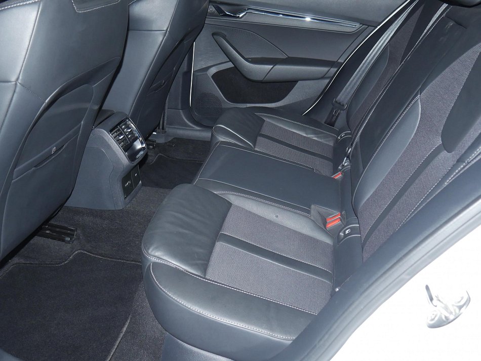 Škoda Octavia IV 2.0 TDi 