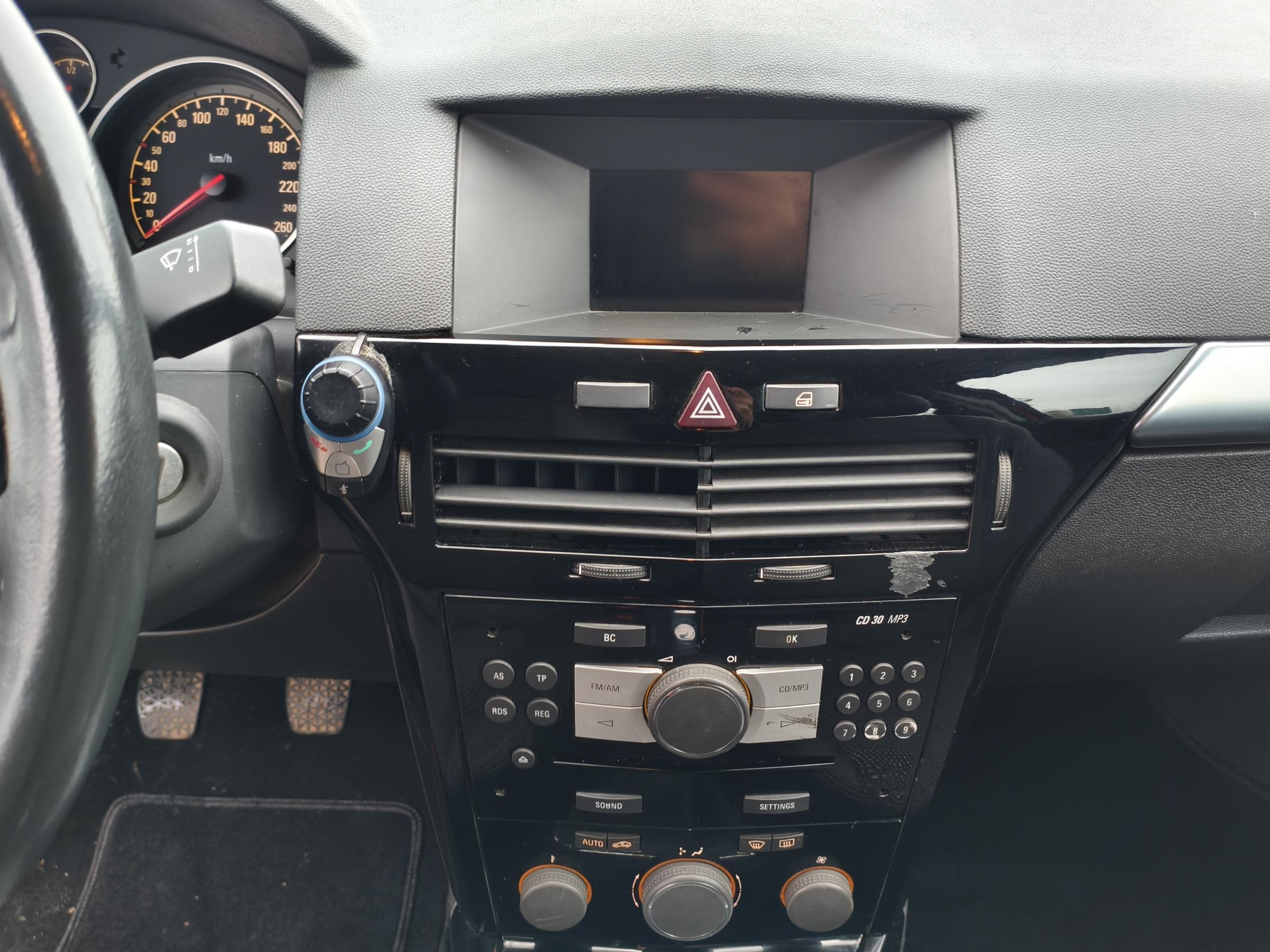 Opel Astra, 2008 - pohled č. 12