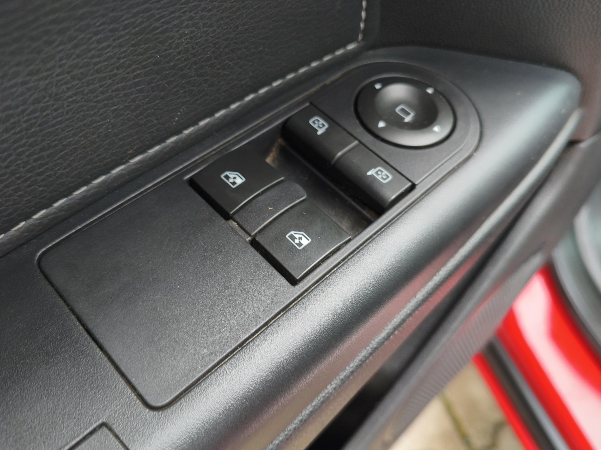 Opel Astra, 2008 - pohled č. 13