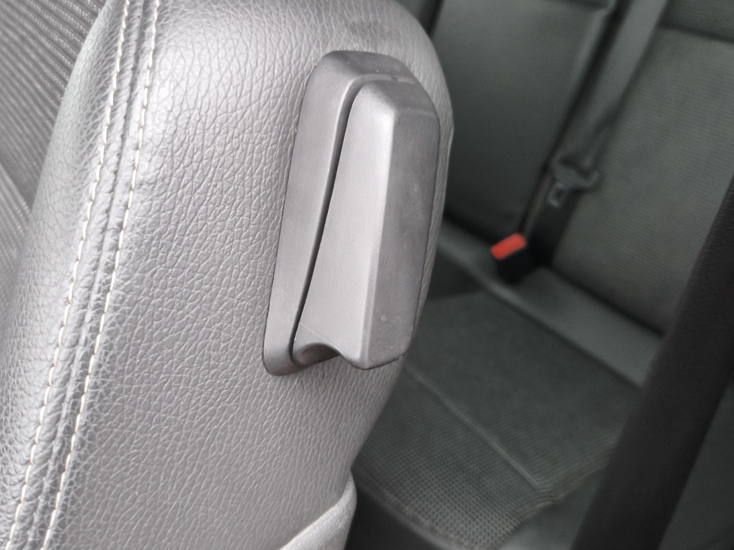 Opel Astra, 2008 - pohled č. 15