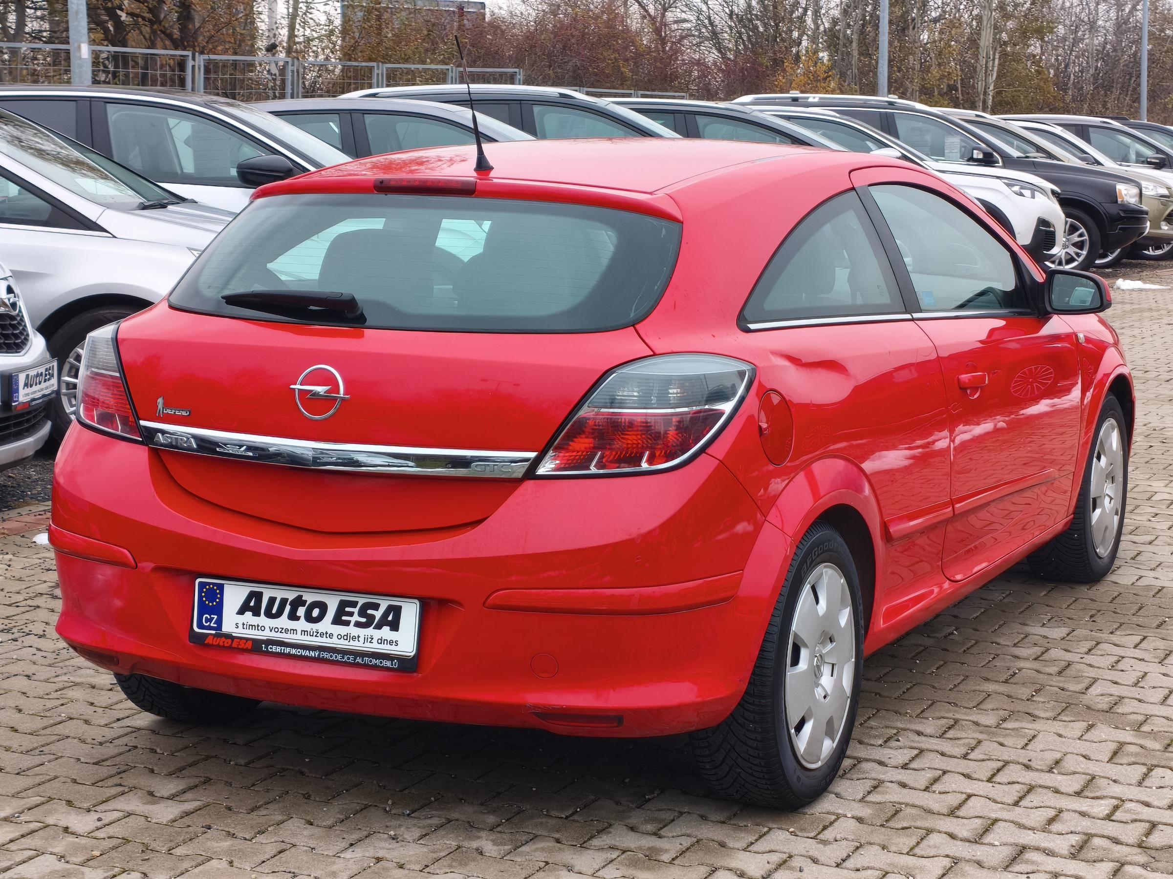 Opel Astra, 2008 - pohled č. 4