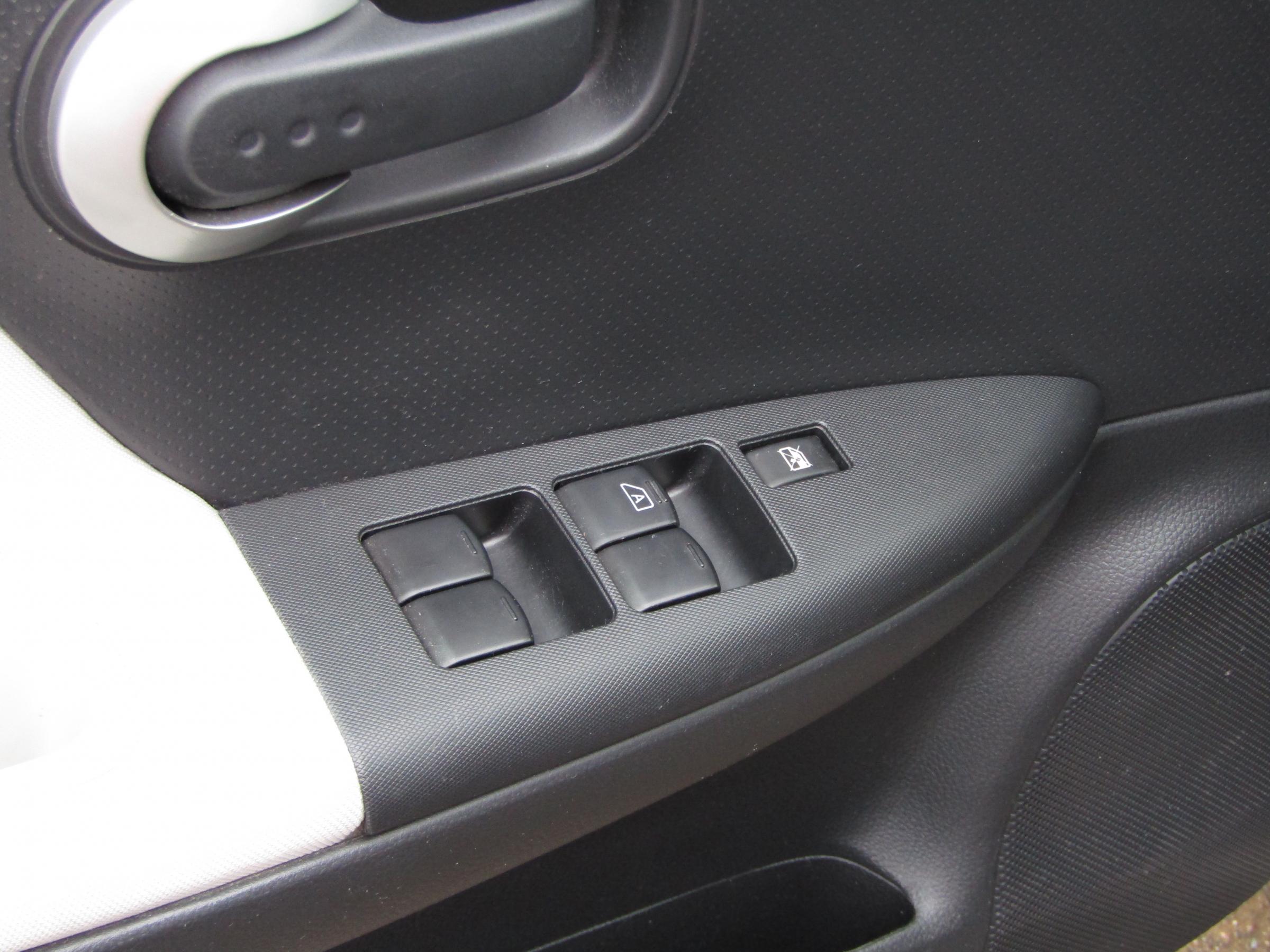 Nissan Note, 2011 - pohled č. 11