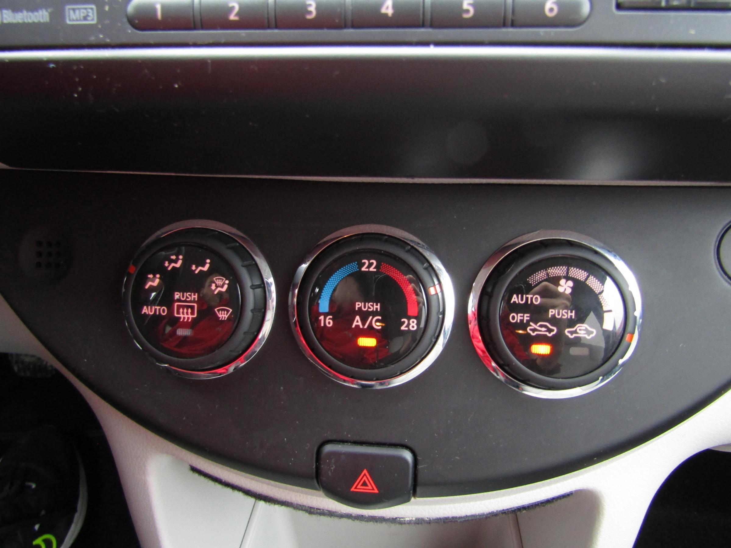 Nissan Note, 2011 - pohled č. 14