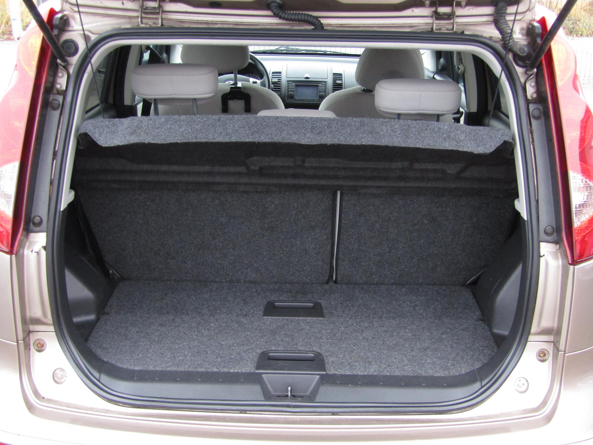 Nissan Note, 2011 - pohled č. 7