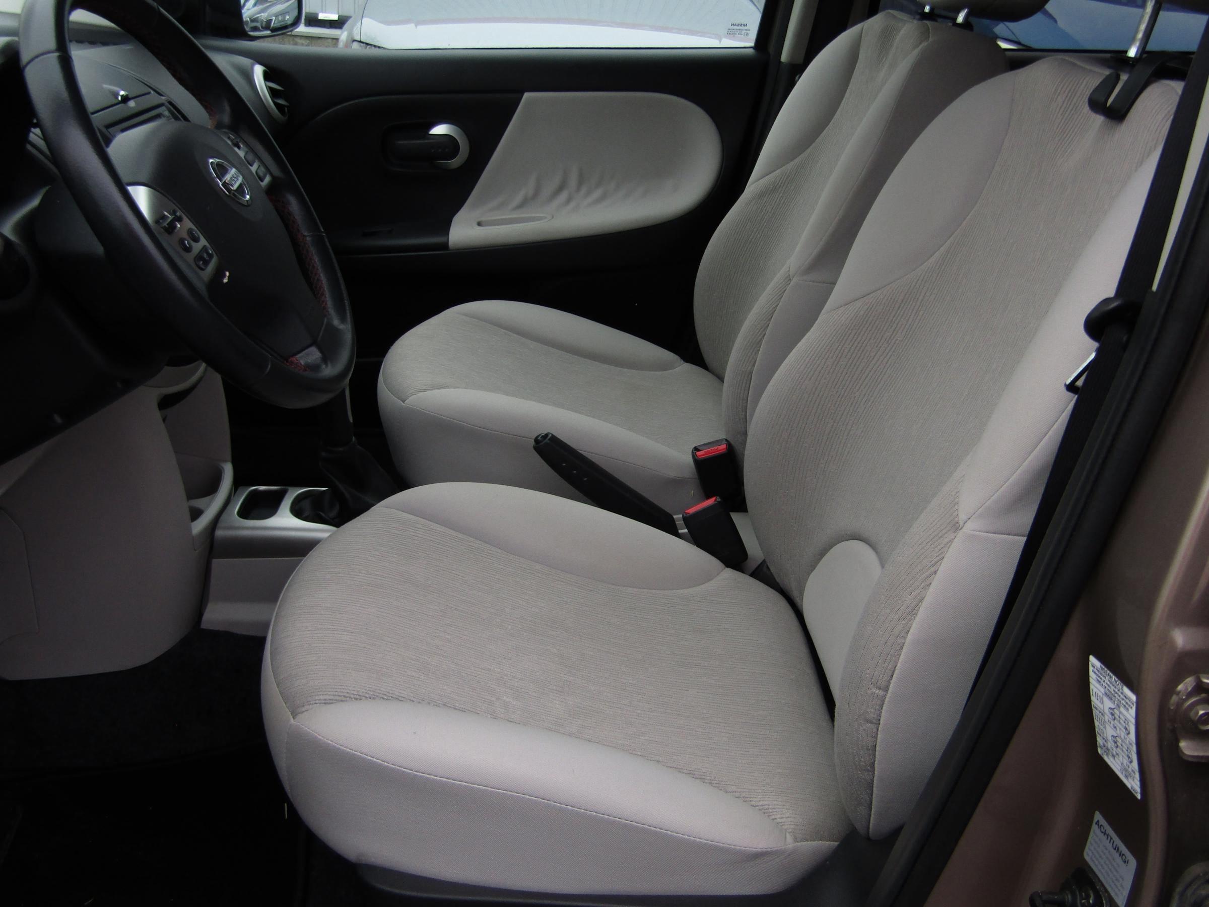 Nissan Note, 2011 - pohled č. 9