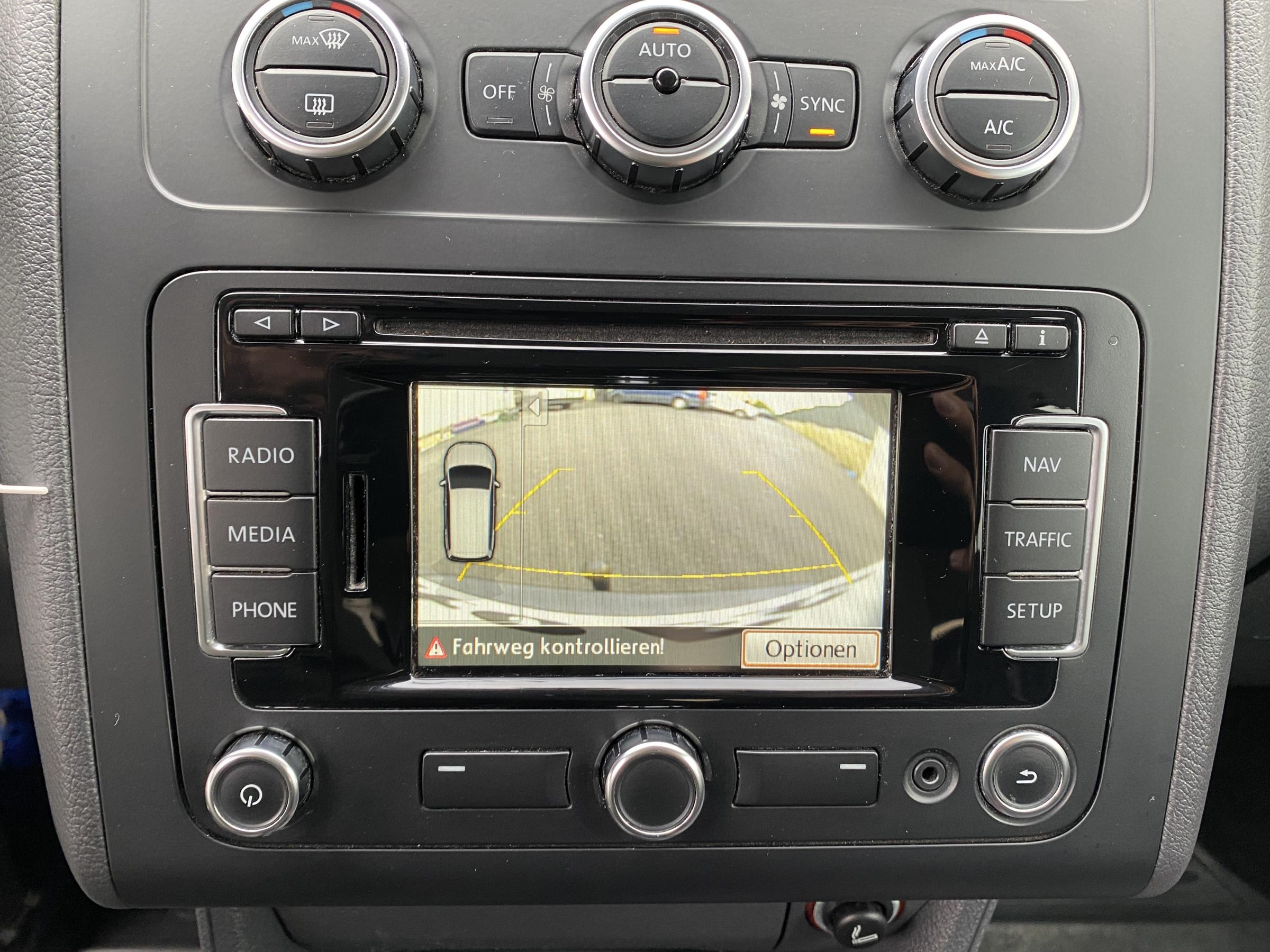 Volkswagen Touran, 2013 - pohled č. 11