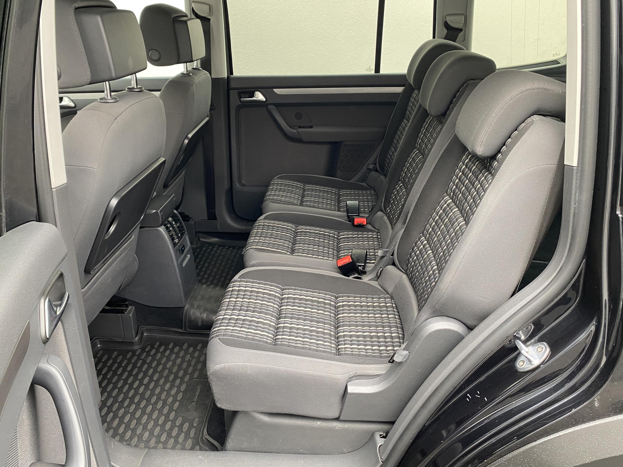 Volkswagen Touran, 2013 - pohled č. 14