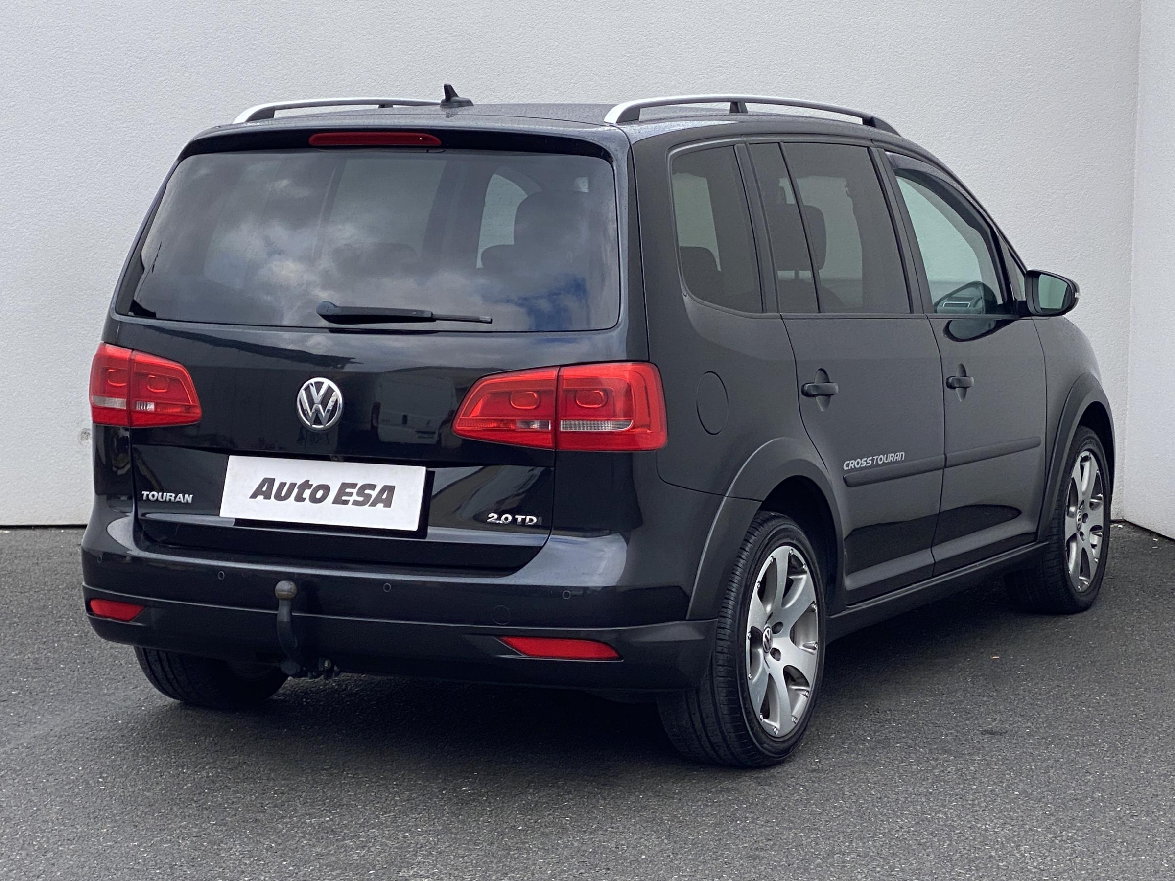 Volkswagen Touran, 2013 - pohled č. 4