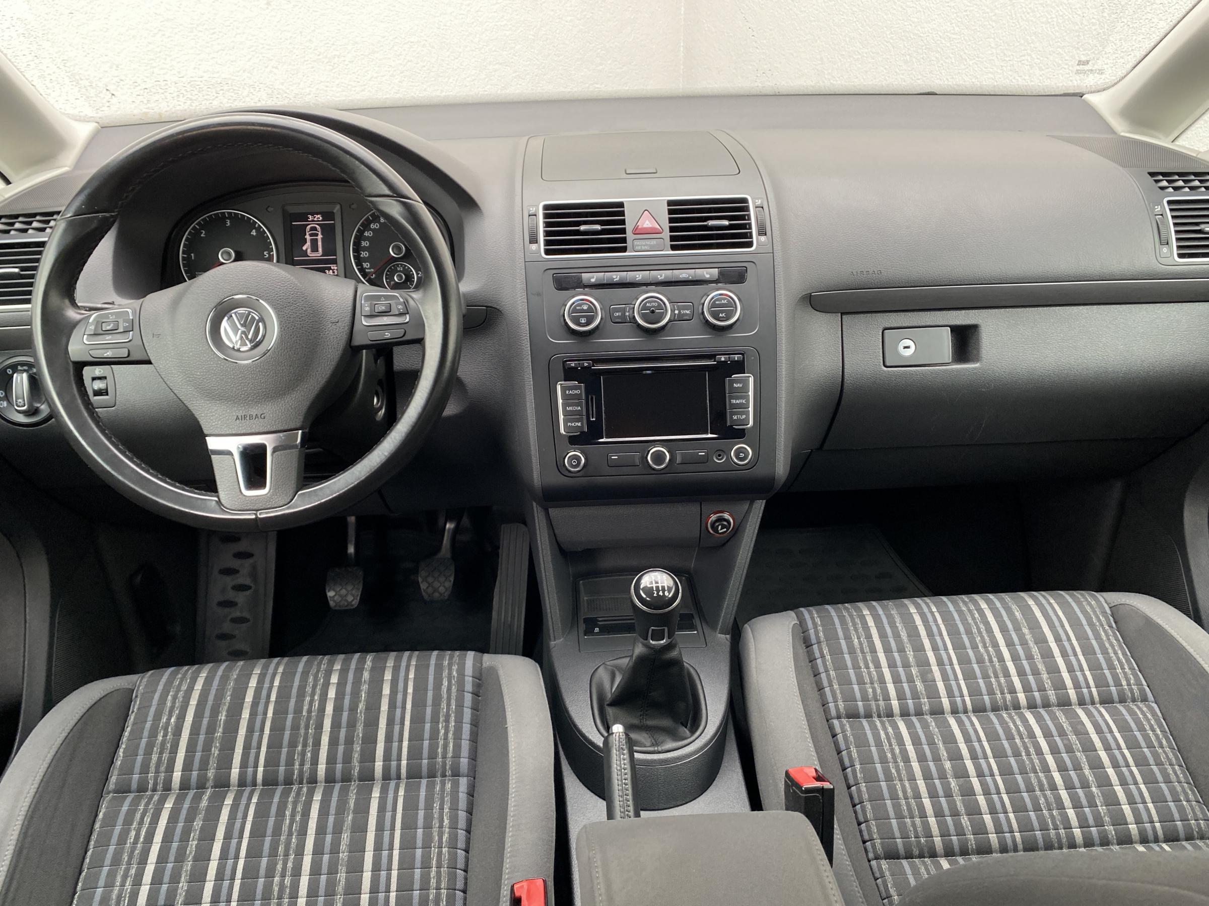 Volkswagen Touran, 2013 - pohled č. 8