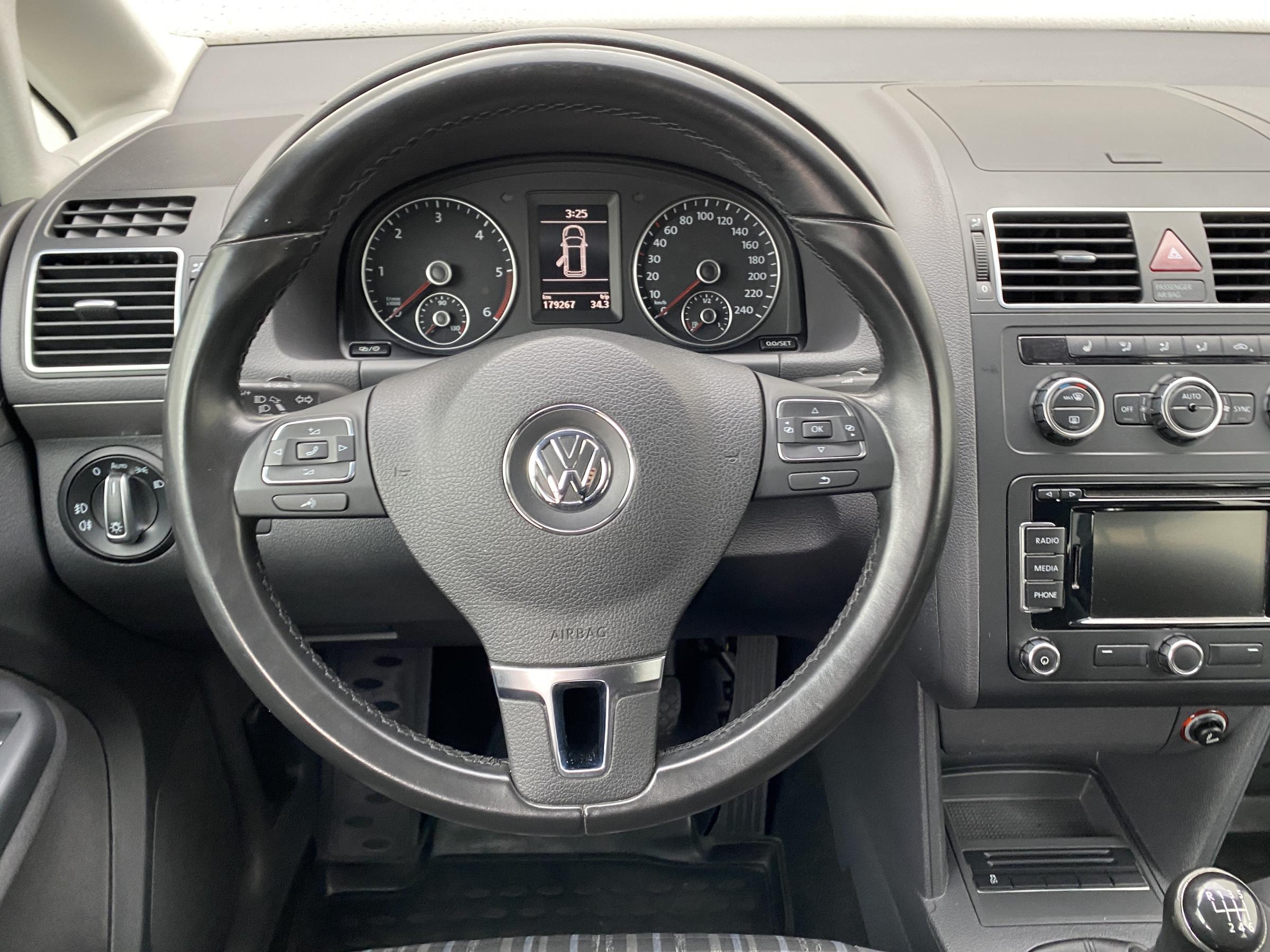 Volkswagen Touran, 2013 - pohled č. 9