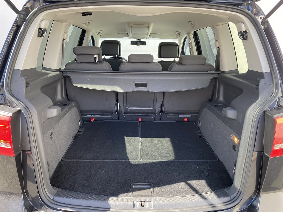 Volkswagen Touran 2.0 TDi CROSS