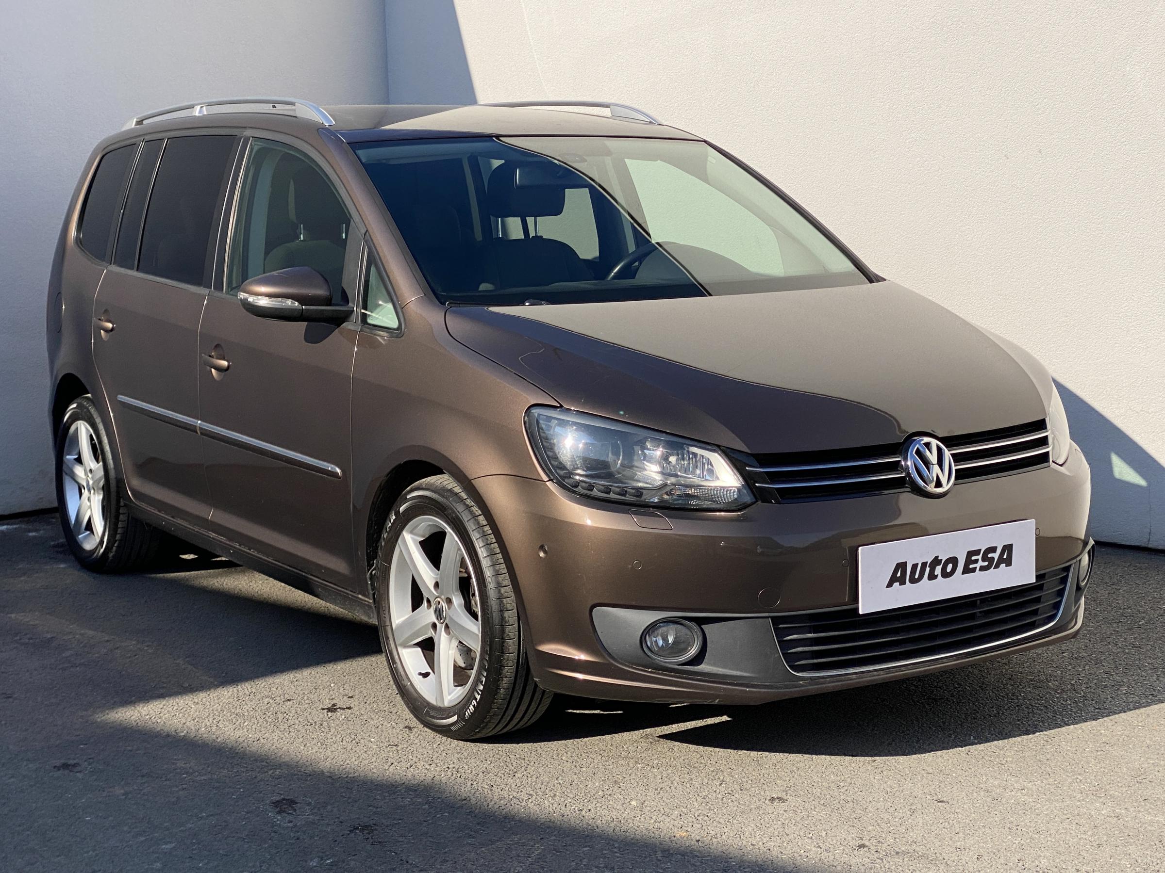 Volkswagen Touran, 2013 - celkový pohled