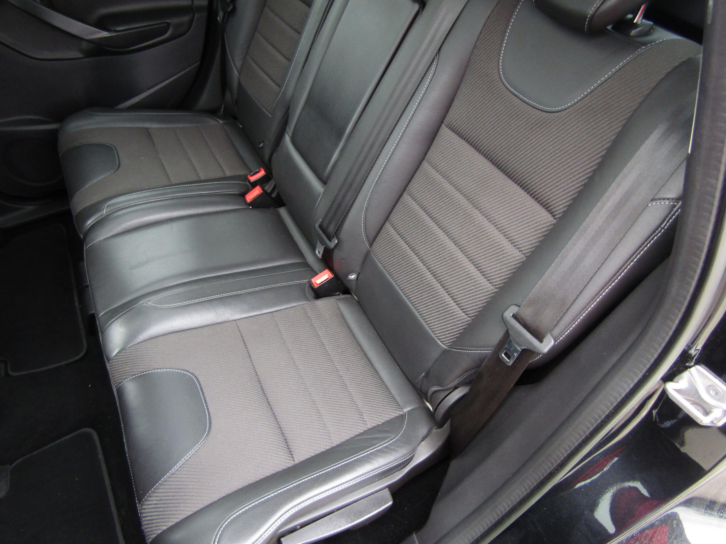 Ford Kuga, 2015 - pohled č. 11