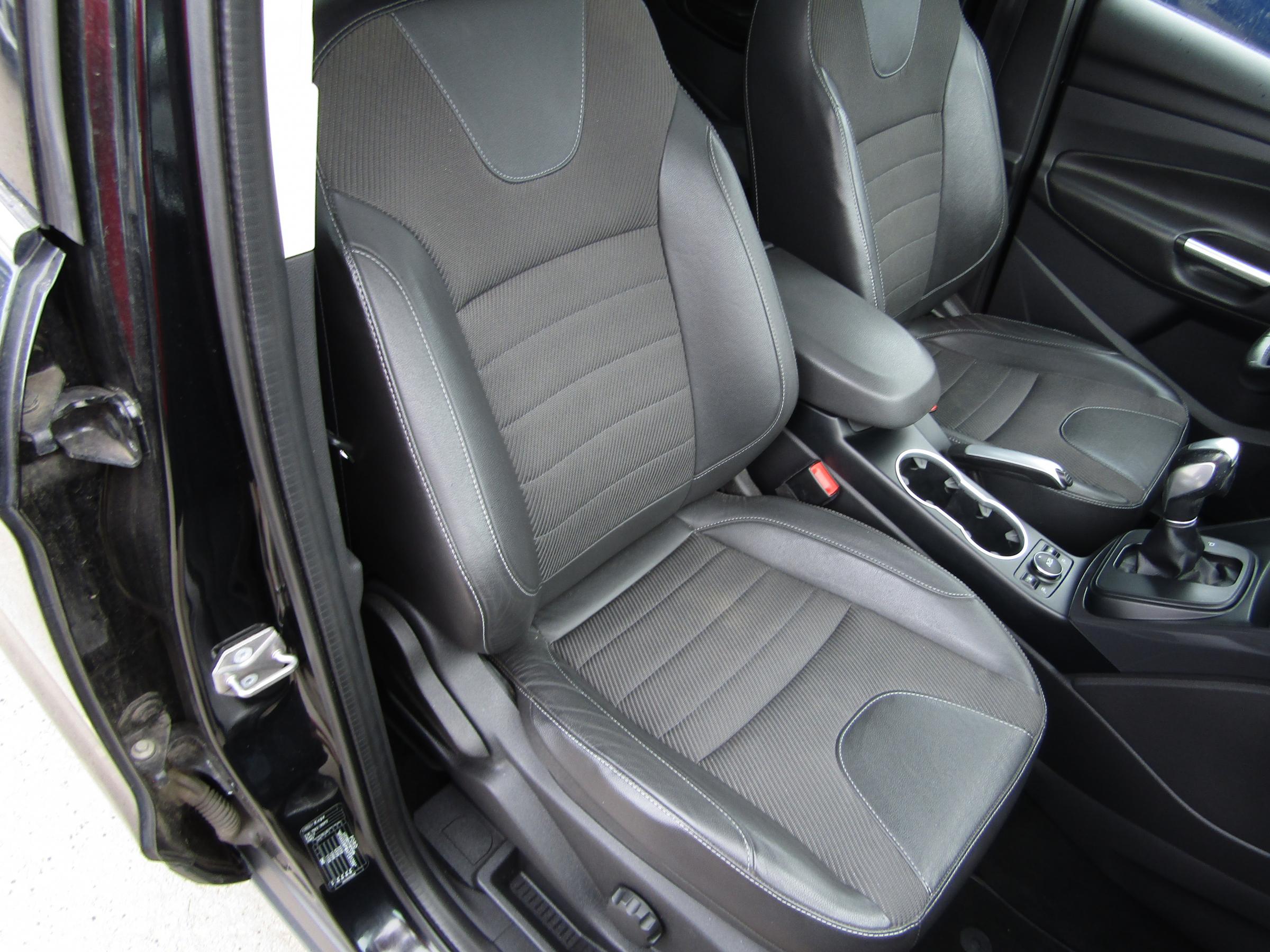 Ford Kuga, 2015 - pohled č. 12