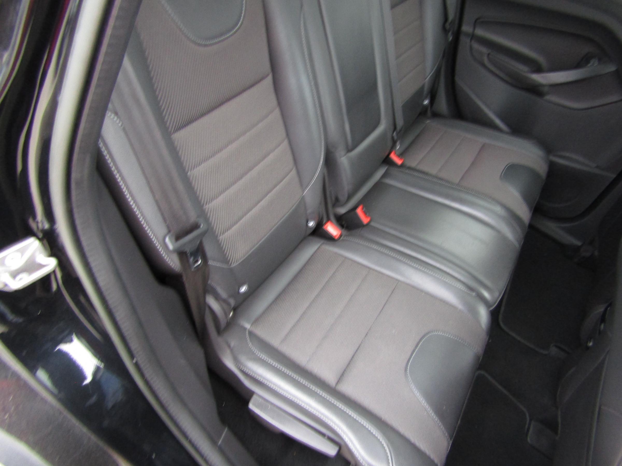 Ford Kuga, 2015 - pohled č. 13