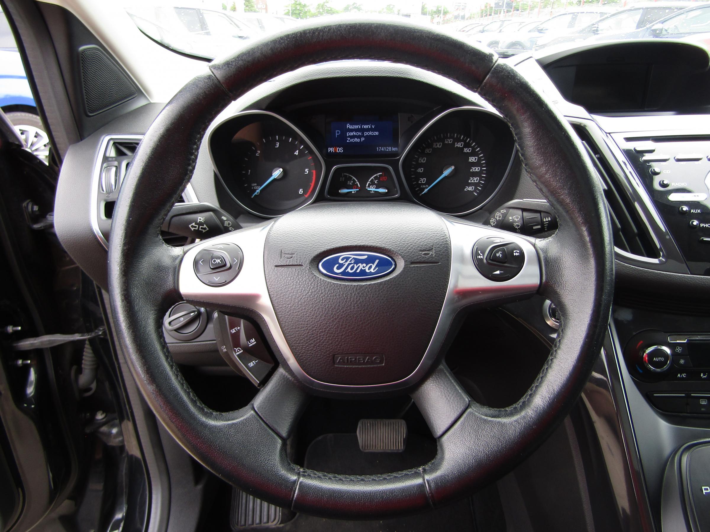 Ford Kuga, 2015 - pohled č. 16