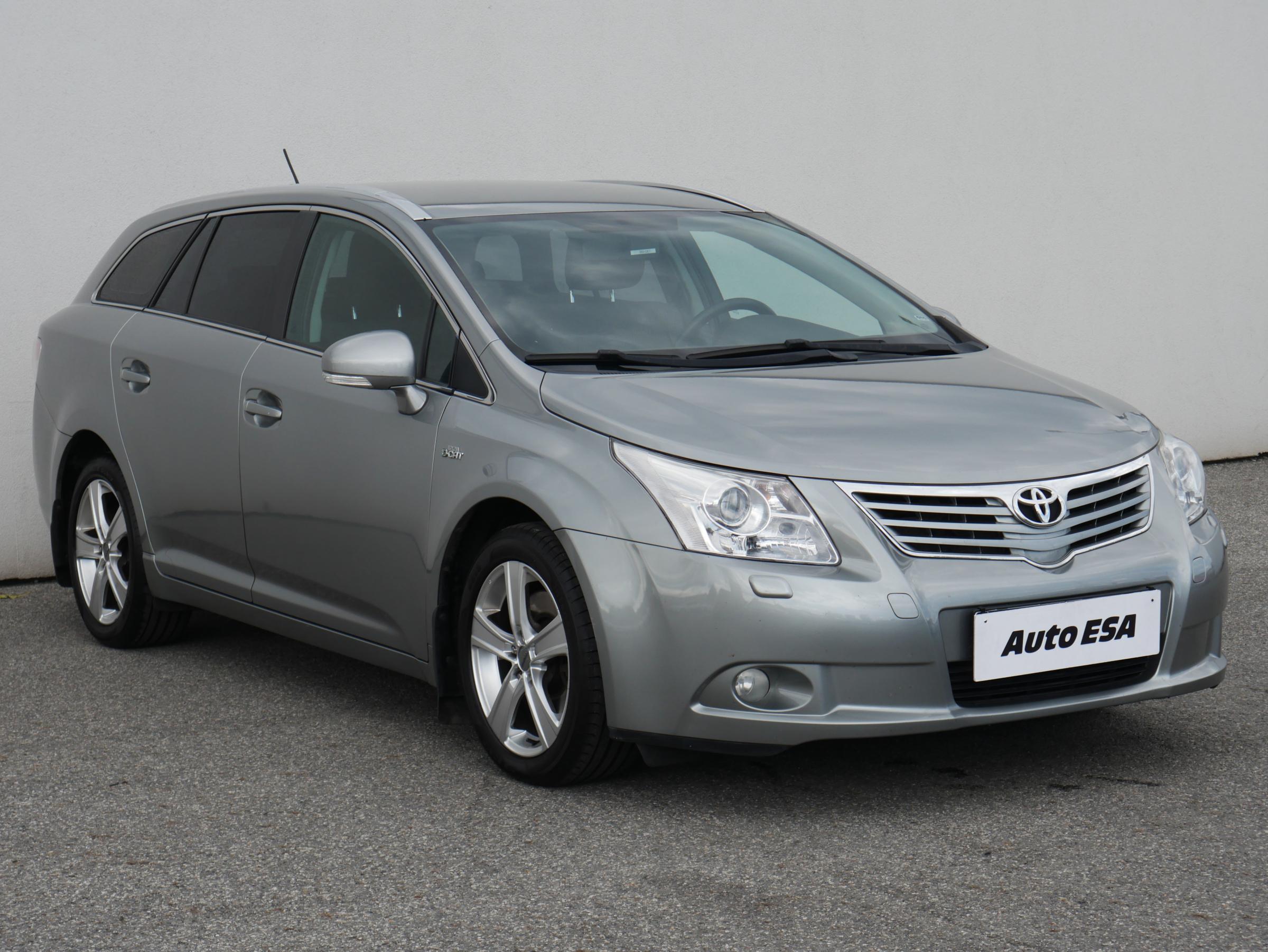 Toyota Avensis, 2011 - celkový pohled