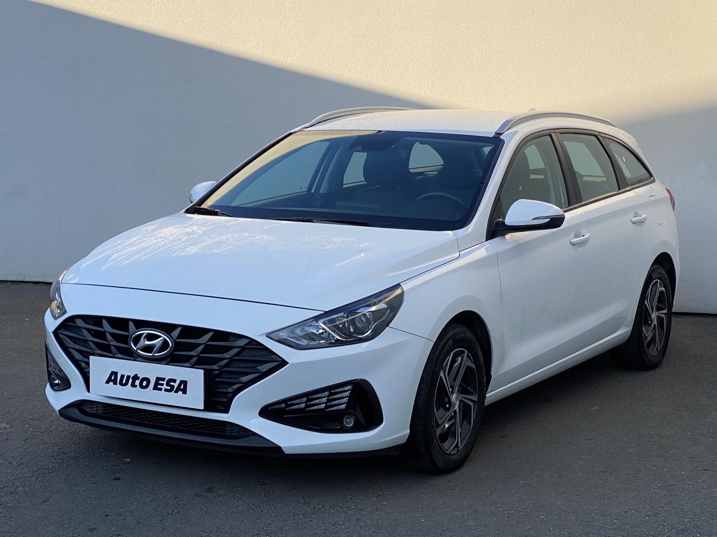 Hyundai i30, 2023 - pohled č. 3