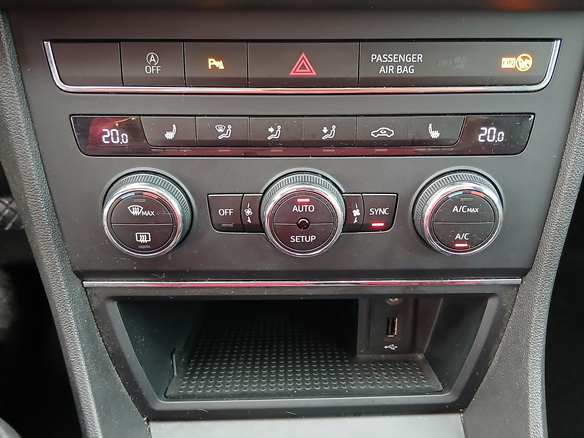 Seat Leon, 2016 - pohled č. 16