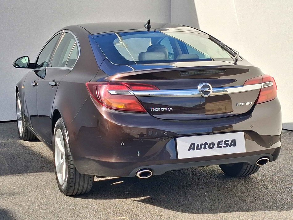 Opel Insignia 2.0CDTi 