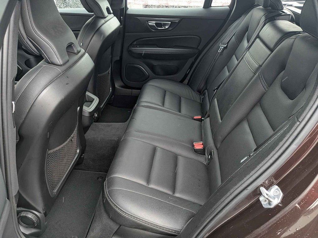 Volvo V60 2.0D Cross Country 4x4