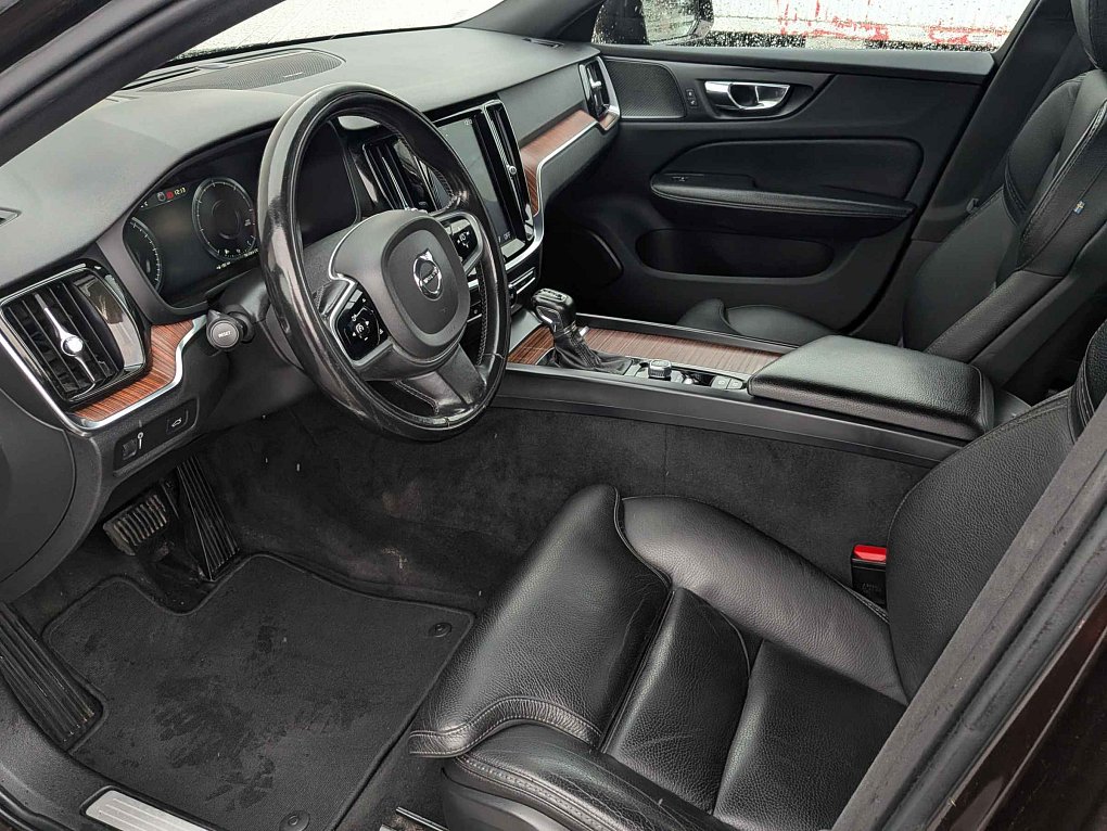 Volvo V60 2.0D Cross Country 4x4