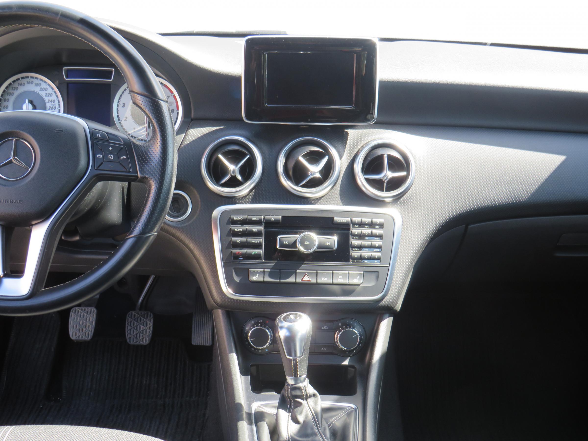 Mercedes-Benz Třída A, 2013 - pohled č. 10