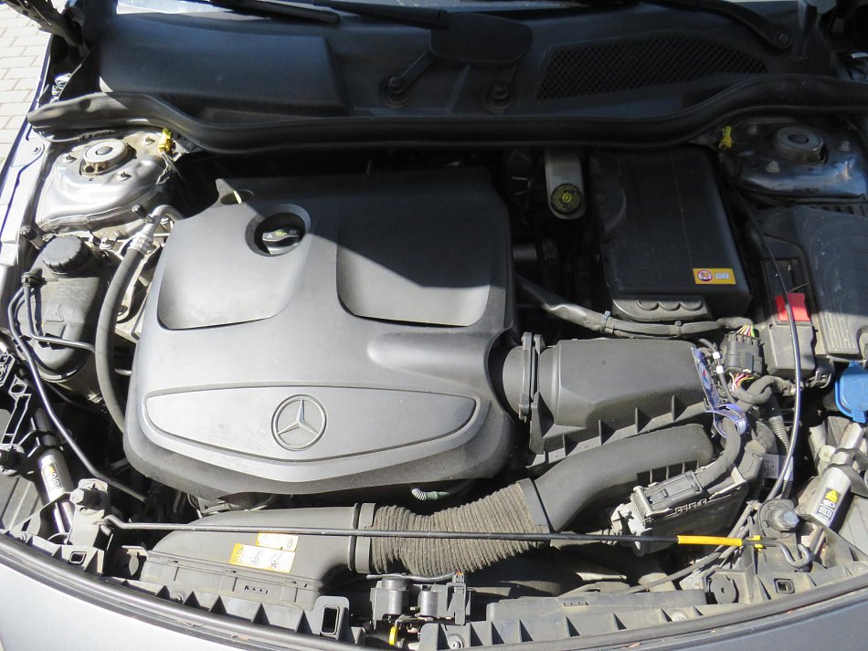 Mercedes-Benz Třída A 1.6i  A180