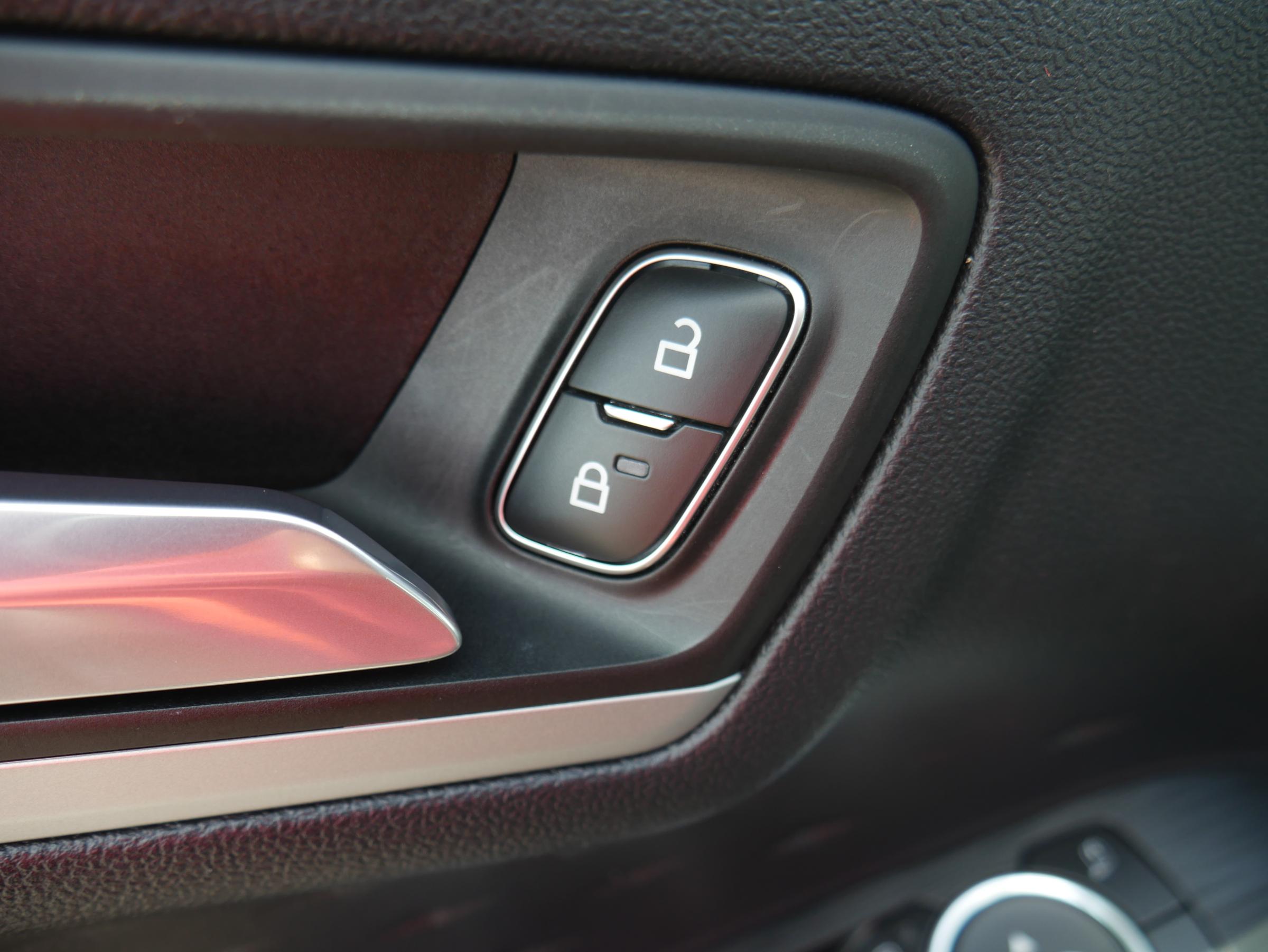 Ford Kuga, 2020 - pohled č. 16