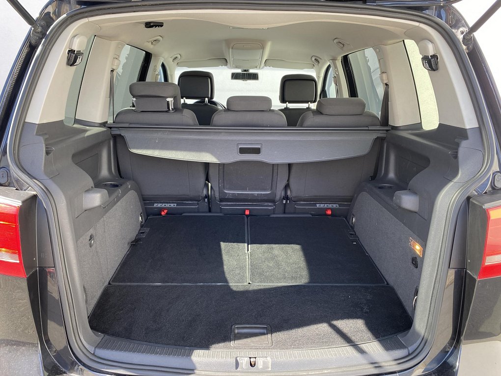 Volkswagen Touran 2.0 TDi CROSS