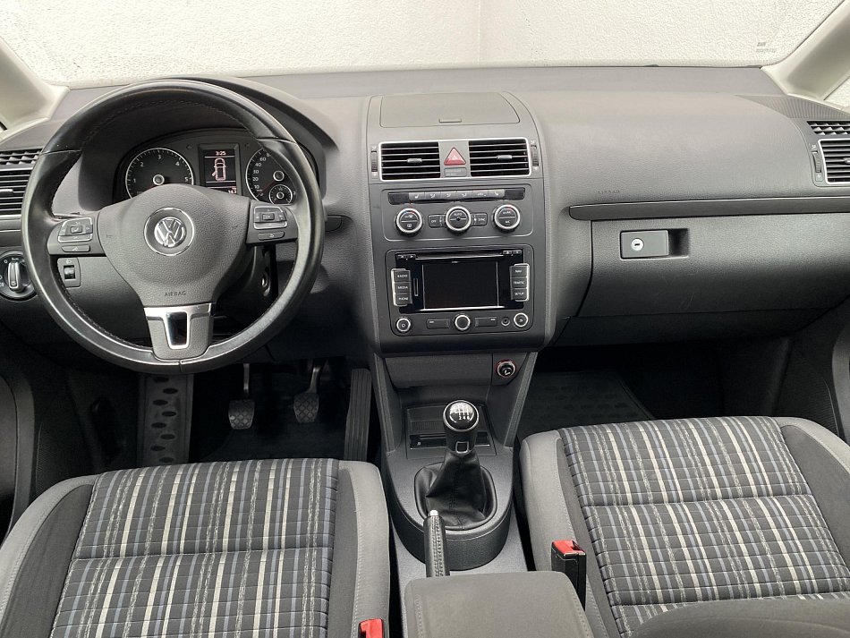 Volkswagen Touran 2.0 TDi CROSS