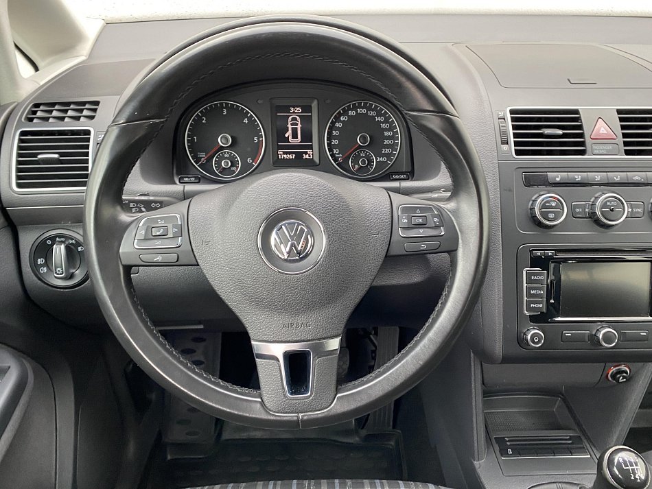 Volkswagen Touran 2.0 TDi CROSS