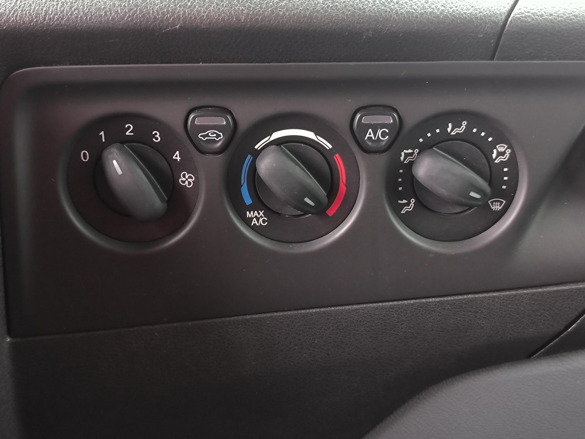 Ford Transit Custom, 2018 - pohled č. 17