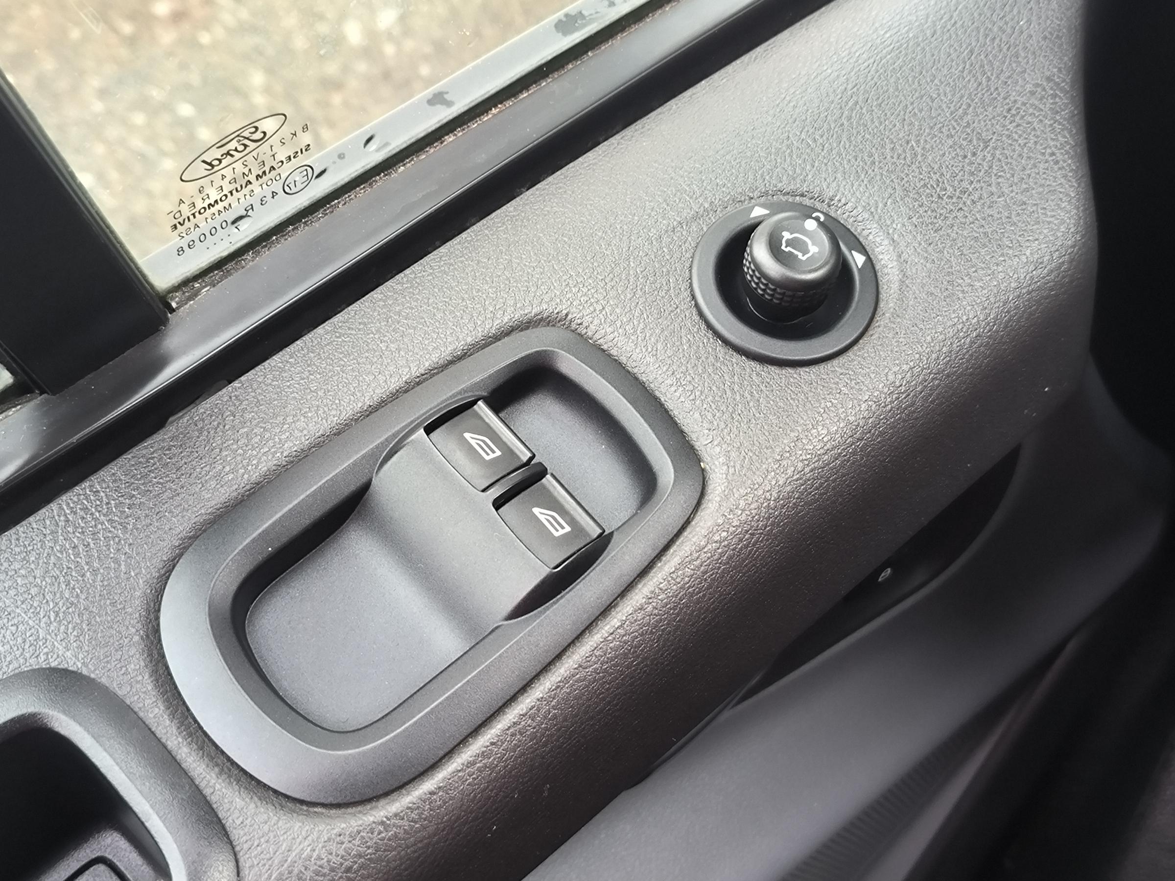 Ford Transit Custom, 2018 - pohled č. 20