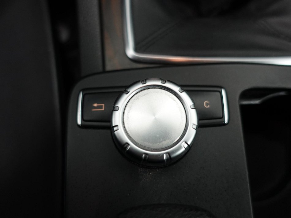 Mercedes-Benz Třída C 1.8K Elegance